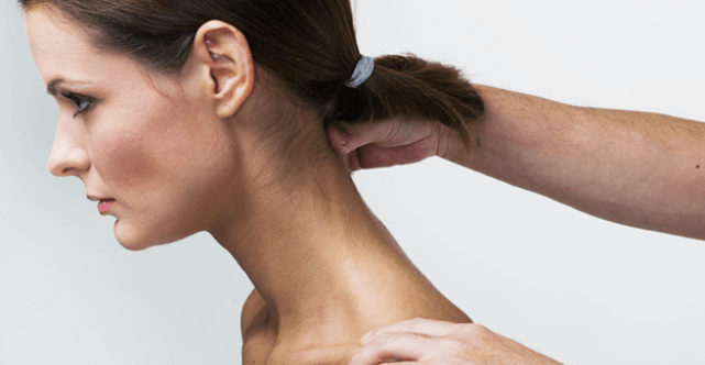 Neck massage to treat osteochondrosis